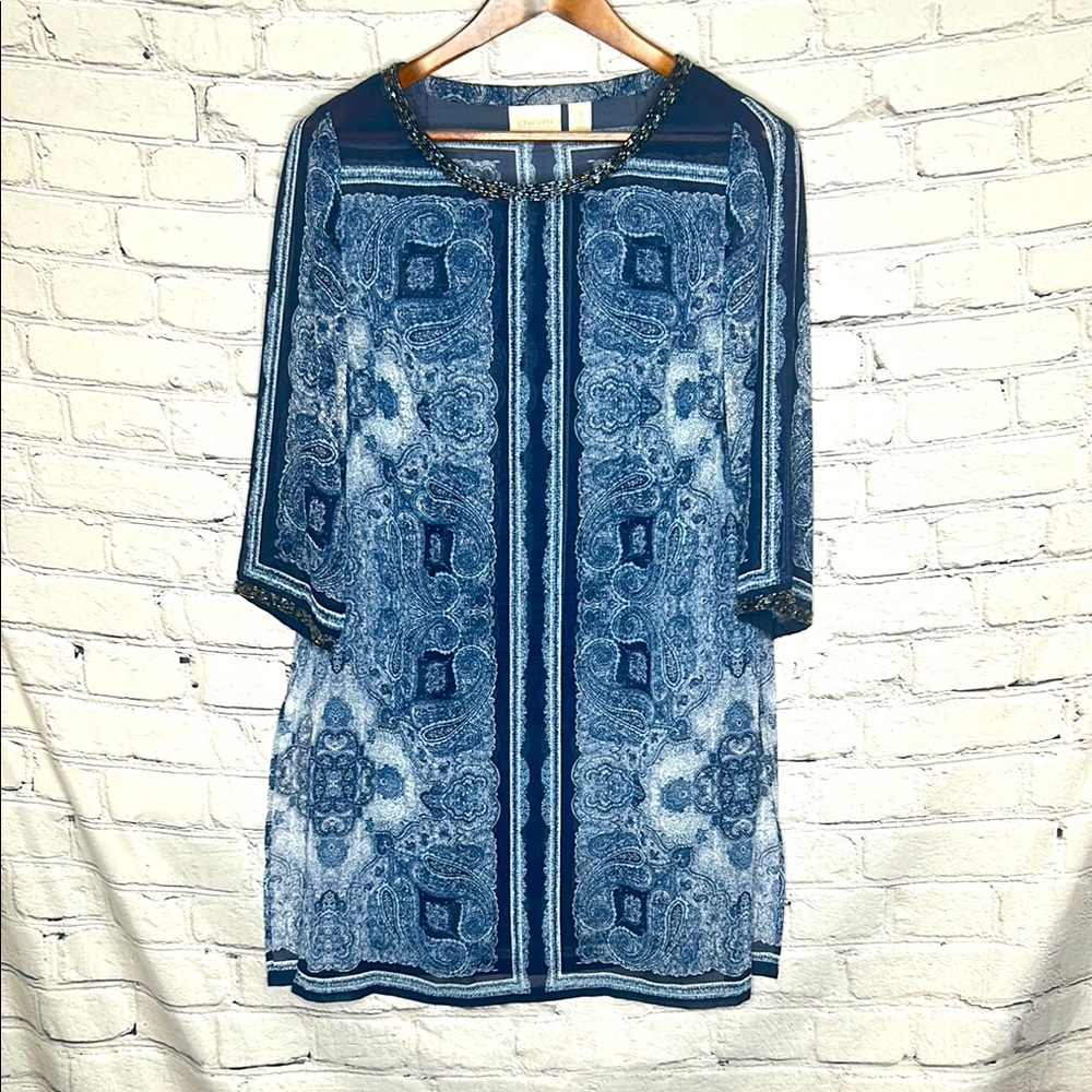 Chico’s Blue & White Jeweled Tunic Top Size Medium Excellent Condition